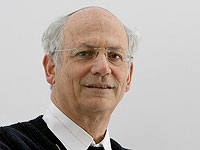 Профессор Цви Мазэ удостоен Премии Израиля в области физики