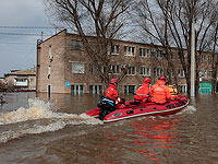Наводнение в Оренбуржье: вода на два с половиной метра выше "красной отметки"