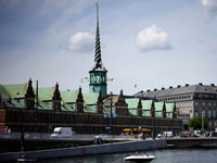 "Наш Нотр-Дам": в Копенгагене сгорело историческое здание биржи