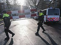 В городе Эде на востоке Нидерландов преступник захватил несколько заложников