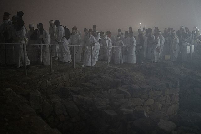 Самаритяне празднуют Песах на горе Гризим – над Шхемом. Фоторепортаж
