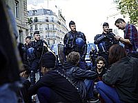 Полиция разогнала антиизраильский лагерь в Сорбонне