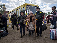 Война в Украине: эвакуация жителей Волчанска. Фоторепортаж