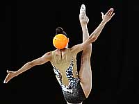 Чемпионат Европы по художественной гимнастике. В упражнениях с мячом израильтянка завоевала бронзу