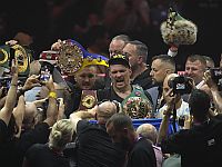 Украинский боксер Александр Усик победил Тайсона Фьюри, теперь у него четыре пояса чемпиона мира