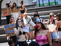 "Марш шлюх" в Иерусалиме: за права женщин и против войны. Фоторепортаж