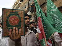 В Пакистане толпа линчевала мужчину, заподозренного в сожжении Корана