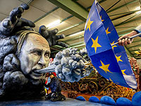 Платформа с фигурой Владимира Путина перед традиционным Майнцским карнавалом, Германия