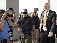 Ассанж признал себя виновным в "заговоре", суд приговорил его к отбытому сроку и освободил