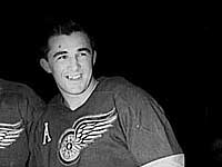 Умер легендарный хоккеист, четырехкратный обладатель Кубка Стэнли