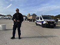 "Инцидент в сфере безопасности" в Версале. Полиция штурмует дворец