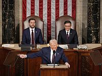 "Золотой купол" и флаг США на Марсе. Трамп выступил перед Конгрессом