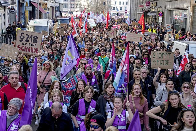 Марш в Берлине 8 марта: против насилия в отношении женщин. Фоторепортаж