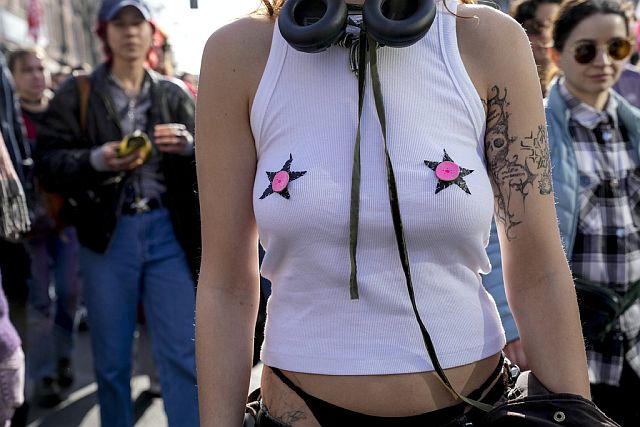 Марш в Берлине 8 марта: против насилия в отношении женщин. Фоторепортаж