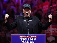 Таможенная политика Трампа обрушила Уолл-Стрит и Bitcoin