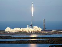 К МКС отправился корабль Crew Dragon: новый экипаж сменит застрявших астронавтов
