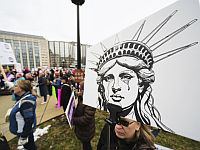 Белый дом на призыв вернуть Франции Статую Свободы: "Если бы не США, вы говорили бы по-немецки"