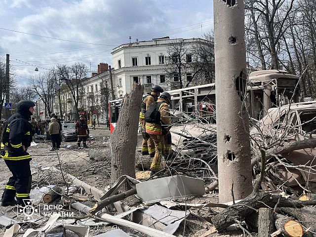 Последствия удара армии РФ по Сумам: десятки погибших, среди жертв дети. Фоторепортаж