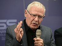 Амос Ядлин с секретаршей вернулись в Израиль на самолете ЦАХАЛа: "Важно, чтобы народ слышал меня"