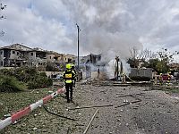 Последствия ракетного обстрела из Ирана: не менее четырех ракет упали в жилых районах
