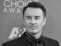 Актер Джулиан Макмэхон, сыгравший в сериале "Зачарованные", умер в возрасте 56 лет