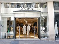 Рекламу Zara запретили для "нездорово худых" моделей