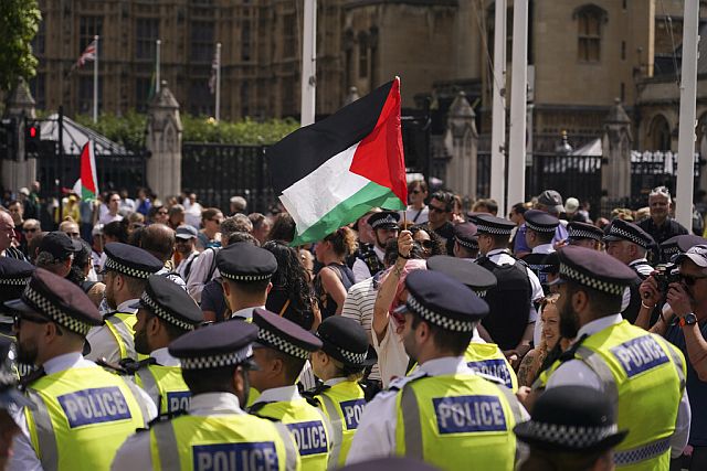 Протест в Лондоне в поддержку Palestine Action. Фоторепортаж
