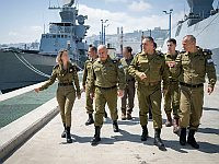 Глава Генштаба Эяль Замир посетил ВМС: "Воюем на море, в воздухе и на суше"