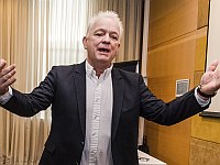 Ryanair требует вернуть ей ее "исторически установленные слоты", иначе отменит все рейсы