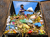 Исследователи обнаружили новую бактерию, которая превращает пищевые отходы в энергию