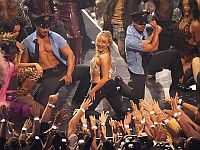 Шоу Сабрины Карпентер