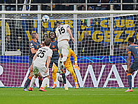 Лига чемпионов. Израильтянин забил. "Интер" победил "Кайрат"