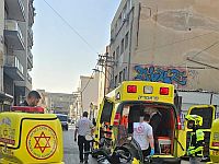 В Тель-Авиве мужчина тяжело травмирован в результате падения с большой высоты