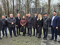 Зажжение свечей памяти