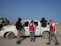 Машины "Красного Креста" выехали за останками похищенного