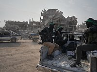 ХАМАС сообщает, что террористы передали останки заложника "Красному кресту"