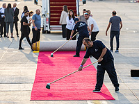 Работники охраны и уборки в госсекторе получат по 6000 шекелей и повышение зарплат