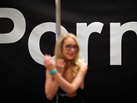 Walla: конспирология "евреи создали порно" становится всё популярней в США