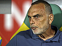 Аврам Грант уходит с поста главного тренера сборной Замбии Аврам Грант уходит с поста главного тренера сборной Замбии