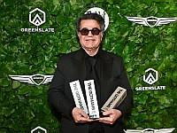 "Простая случайность" Джафара Панахи и фильм о России получили премии "Готэм"