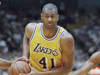 Умер известный баскетболист. чемпион НБА