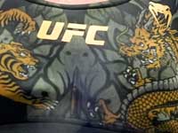 Боец ММА порадовала поклонников "горячими фотографиями"