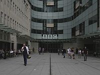 BBC вводит обязательный курс по антисемитизму для всех сотрудников
