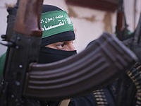 "Исламский джихад" осудил решение Аббаса прекратить выплаты семьям "шахидов" и заключенных