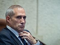 Депутат Мильвицки извинился перед юрсоветником финансовой комиссии