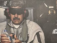 Николас Мадуро на борту большого десантного корабля USS Iwo Jima. 3 января 2026 года
