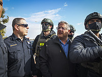 Итамар Бен-Гвир во время визита в Тарабин