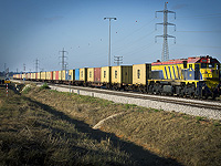 В грузовом поезде в центре страны обнаружен "безбилетник", он передан полиции