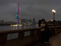 В Китае набирает популярность приложение для одиноких людей с названием "Are you dead?"