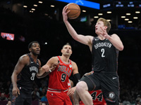 НБА. Денни Вульф набрал 13 очков. "Бруклин" победил "Чикаго"